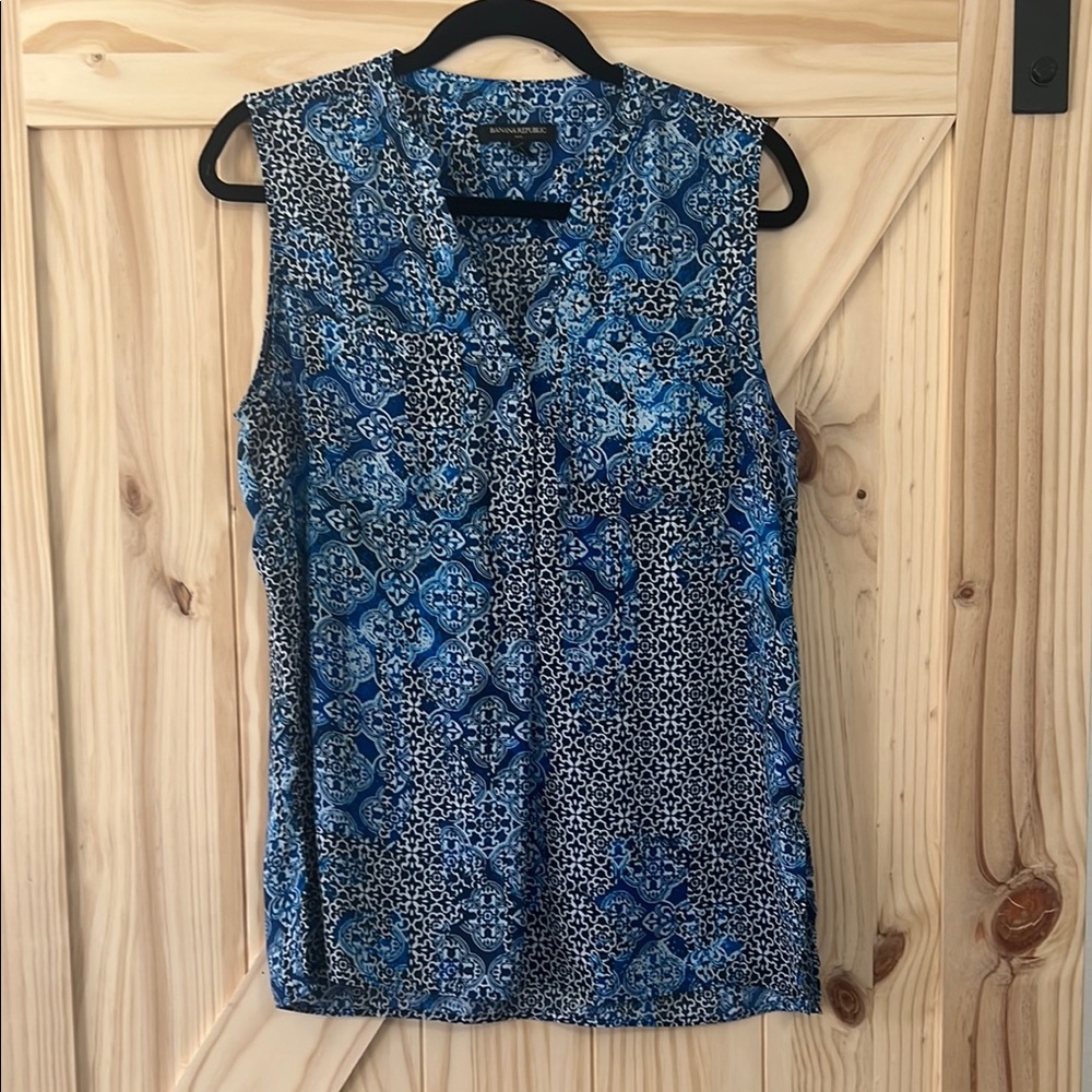 Banana Republican Blue Patterned Sleeveless Top